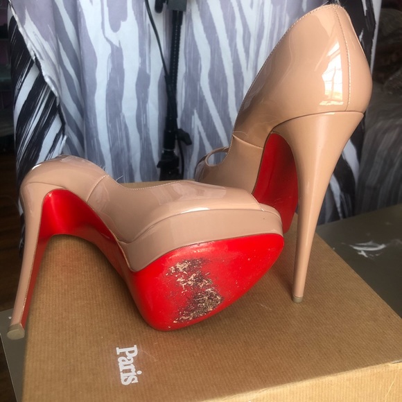 Nude Christian Louboutin Heel - Picture 4 of 5